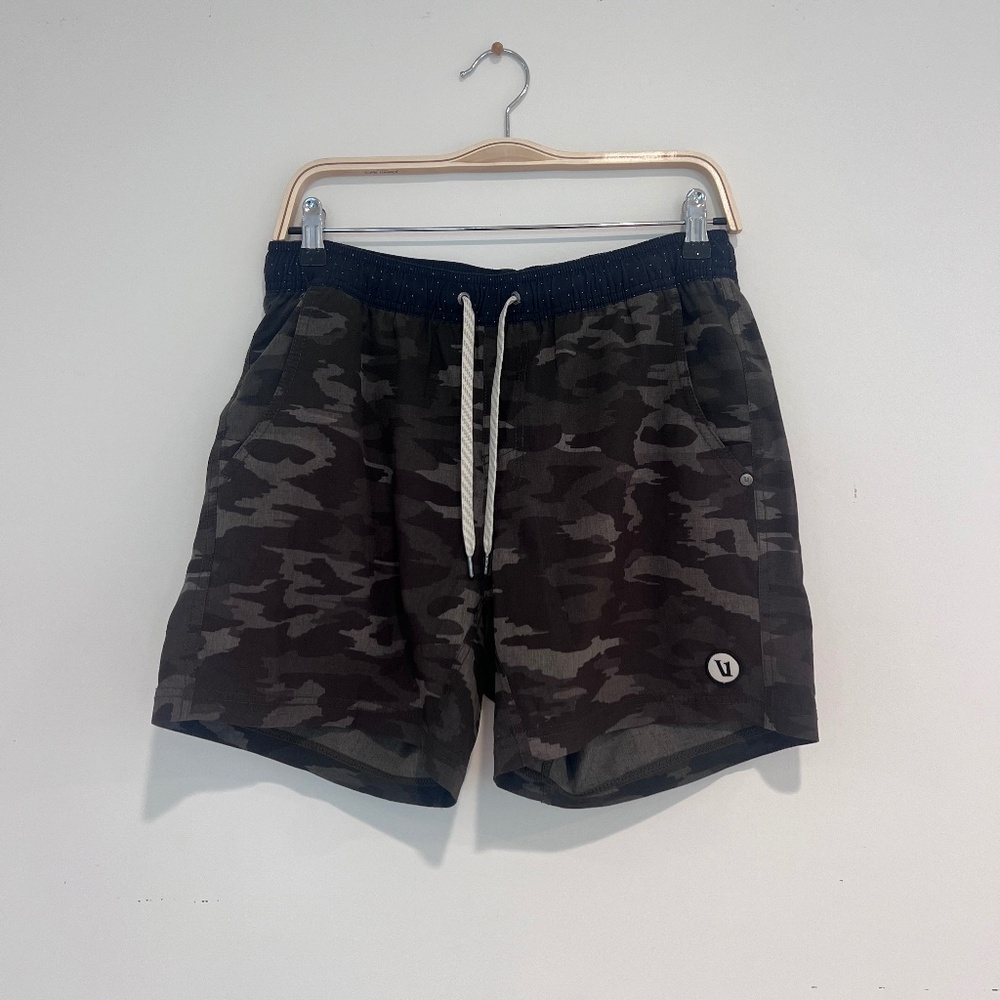 Vuori Kore Men's Shorts 5" Inseam Lined Size M